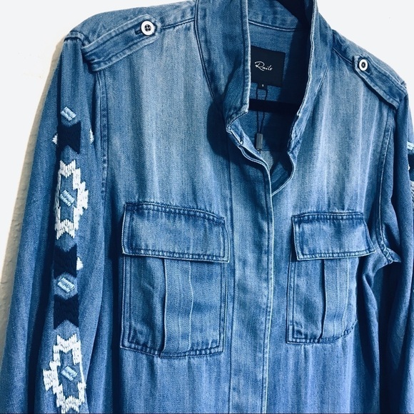 Rails Smith Embroidered Sleeve Button Chambray Shirt Size Small New - Picture 2 of 15